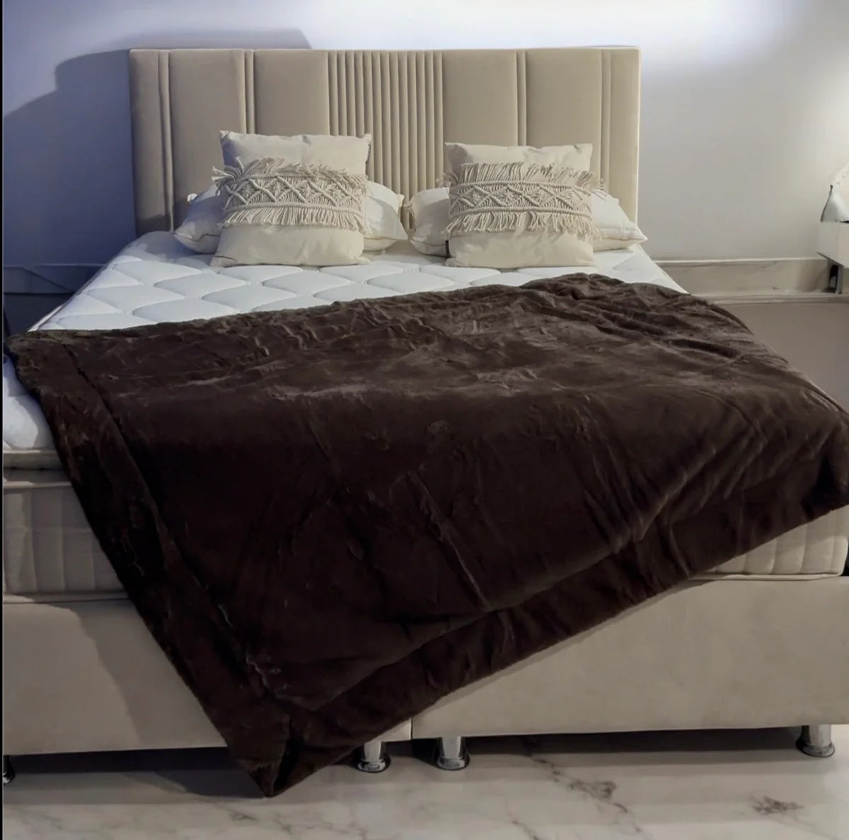 Pack complet Lit coffre Lugano Beige + Matelas 30cm